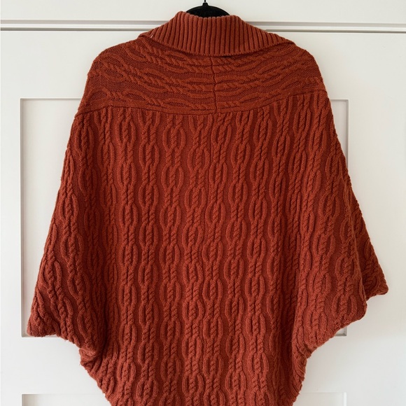 Women's Cable Knit Sweater - Rust - Picture 2 of 3